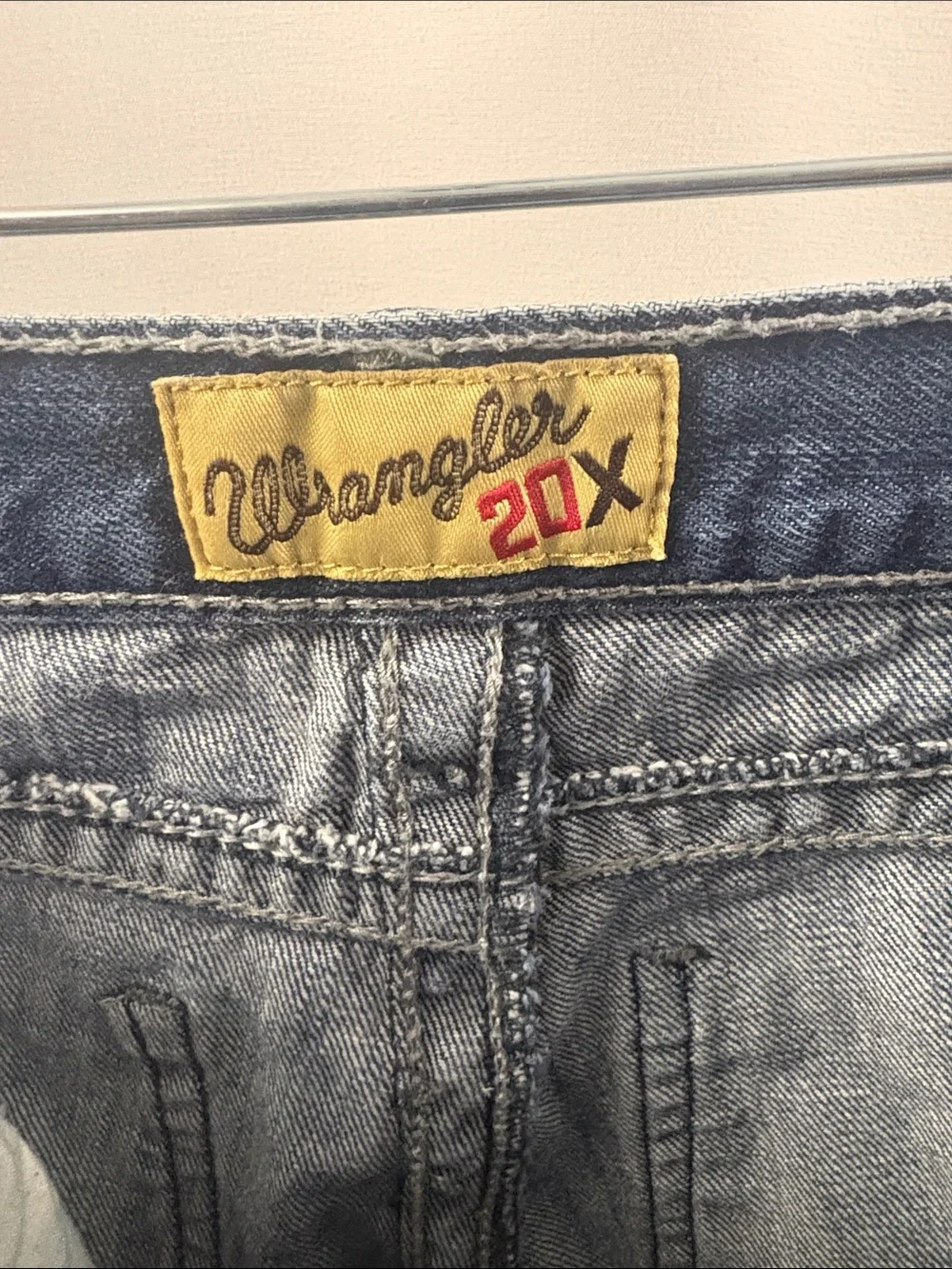 Men's Wrangler 20X Blue Jeans Denim Style 42 30x28 Vintage Boot